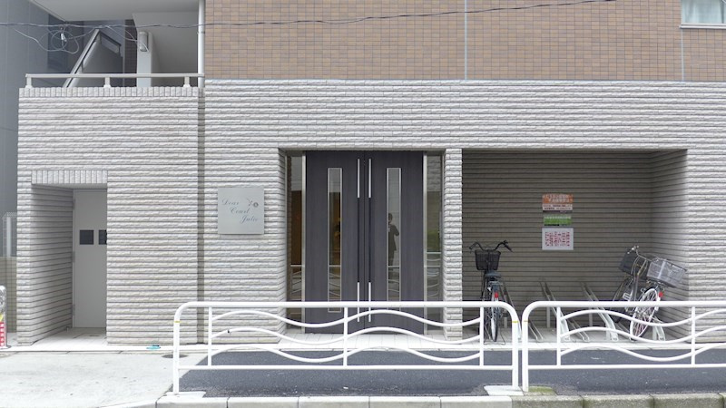 ディアコートジュリーのエントランス