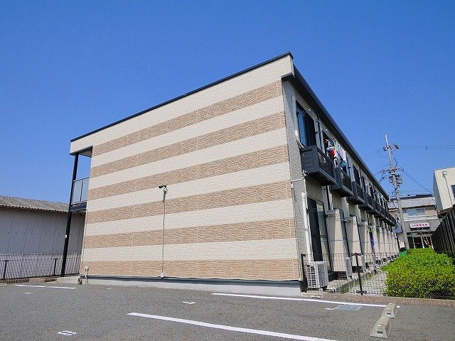 レオパレスブルーメの外観