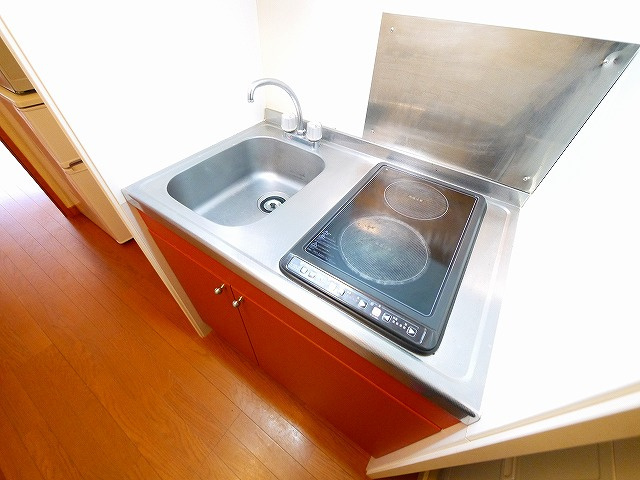 レオパレスブルーメのキッチン