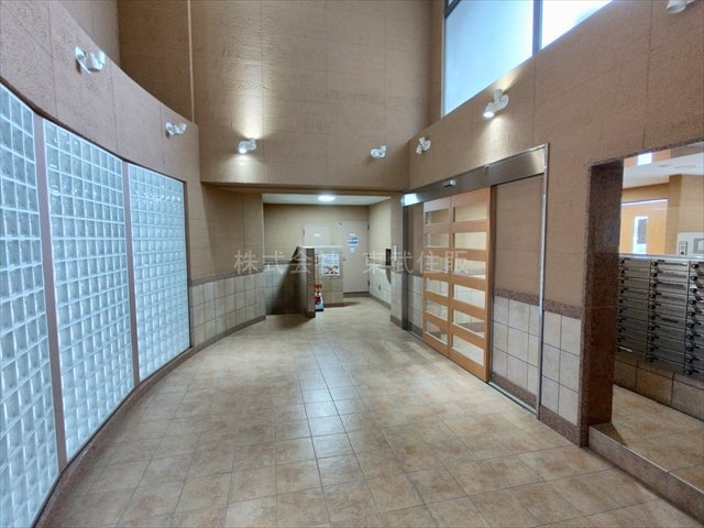 【ロビー】 | アステールふじみ野イーステーション | 開放感のあるロビー