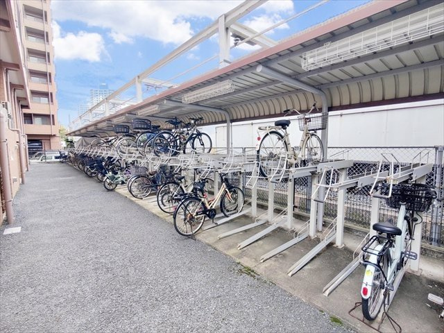 【駐輪場】の画像