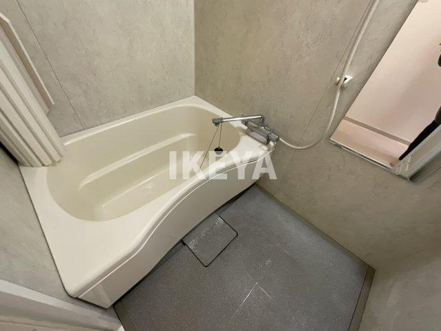 エクセレント北梅田の浴室