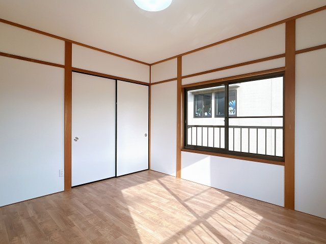 リフォーム済中古戸建　大垣市開発町2丁目　昭和63年築の洋室