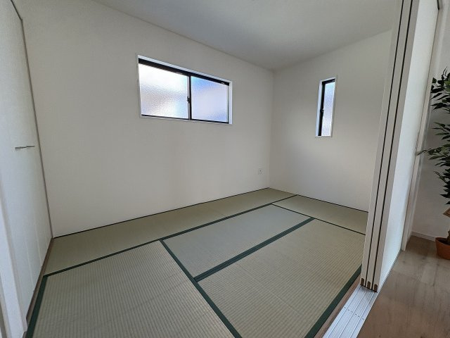 【洋室】 | 福岡市博多区浦田1丁目10期　1号棟（全2棟）【仲介手数料無料・0円】 | 現地写真。1階洋室です。