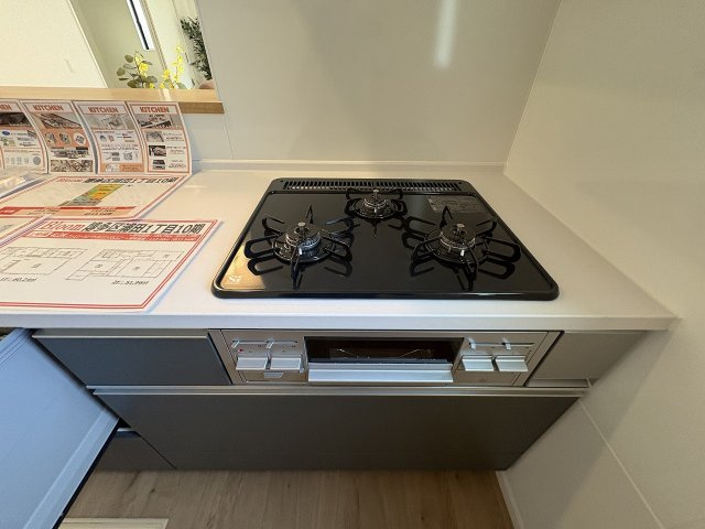 【キッチン】 | 福岡市博多区浦田1丁目10期　1号棟（全2棟）【仲介手数料無料・0円】 | 現地写真。