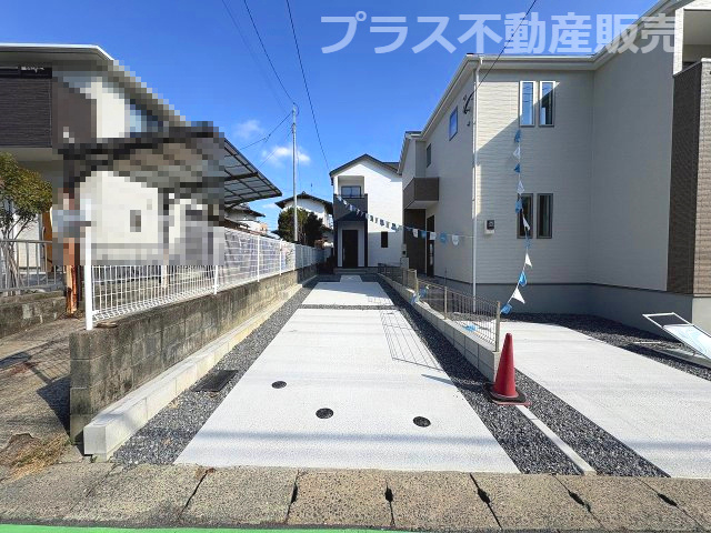 【外観】 | 福岡市博多区浦田1丁目10期　1号棟（全2棟）【仲介手数料無料・0円】 | 現地写真。プラス不動産販売なら、現場の全ての棟をまとめてご見学頂けます。