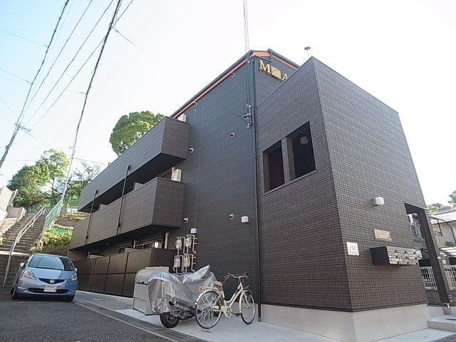 モダンアパートメント神戸湊川