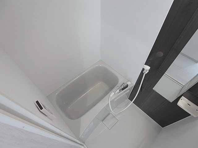 モダンアパートメント神戸湊川の浴室|追い炊き・浴室乾燥完備のバスルーム