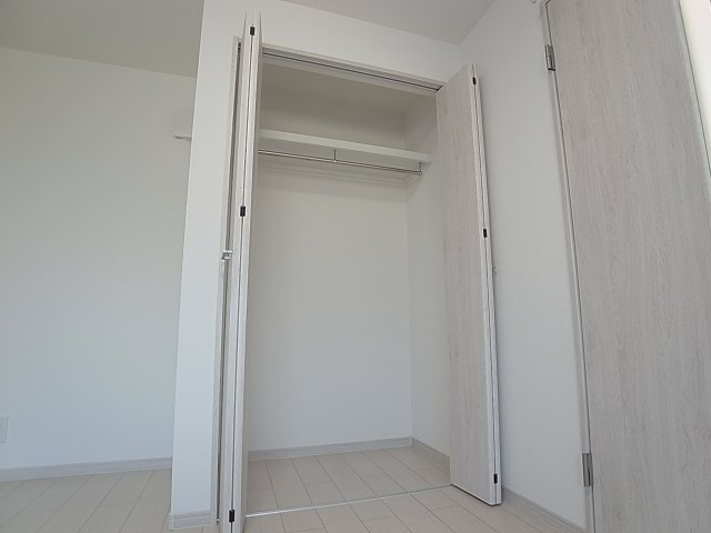 モダンアパートメント神戸湊川の収納|大きなクローゼット完備