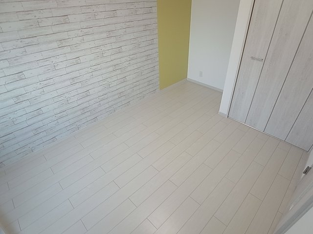 モダンアパートメント神戸湊川の内装|全体を白で統一しております