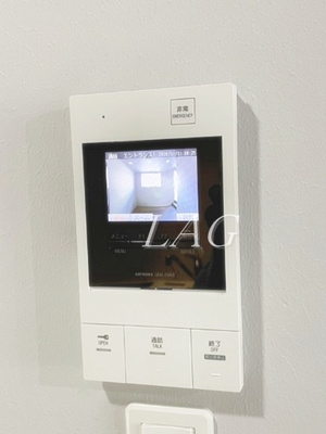 【セキュリティ】 | DEAR ECLASS NISHIAZABU | モニターつきインターホンです。