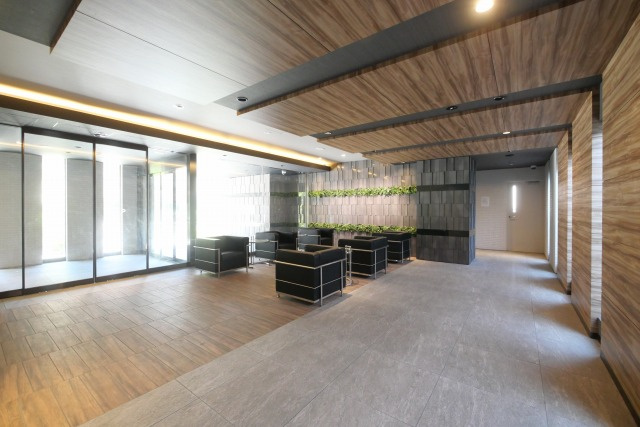 レオンコンフォート難波クレアのロビー