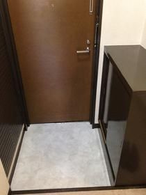 【玄関】 | パレ・ドール文京メトロプラザⅠ | 収納もある玄関です