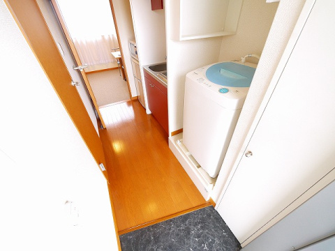 レオパレスあやめ池疋田の玄関|ゆったりとした玄関です