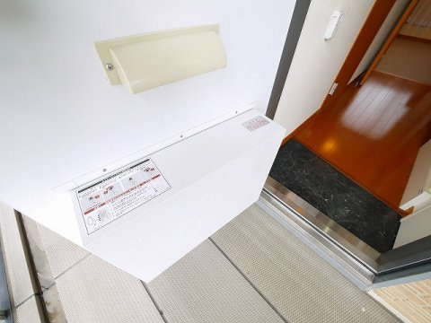 レオパレスあやめ池疋田の設備|宅配ボックスは不在の時便利です