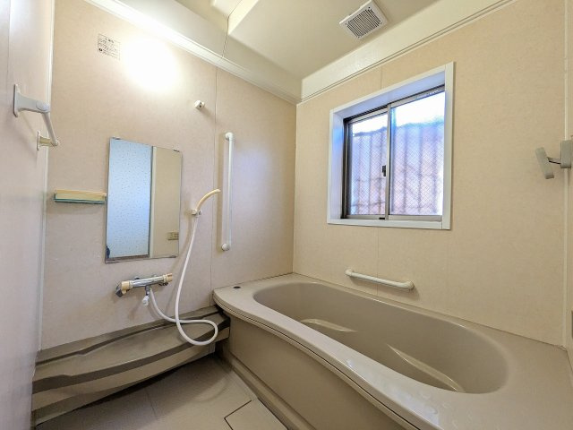 八王子市　大和田町　中古戸建ての浴室|～バスルーム新規交換予定、お好みに合わせてカラー選択が可能です～