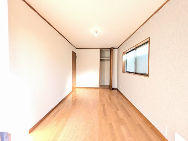 八王子市　大和田町　中古戸建ての収納|～収納力の高いクローゼット完備～