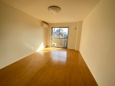 【居間・リビング】 | プレリュードII | ※写真は別号室