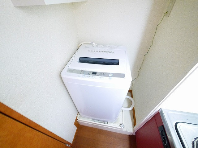 レオパレスエザーンスの設備|嬉しい室内洗濯機置き場がございます。