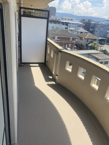 フィアテル岸和田のバルコニー|お洗濯にも便利なバルコニー付き