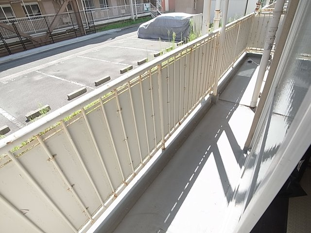 ビレッジハウス鈴蘭台2号棟のバルコニー|日当たりの良いバルコニー