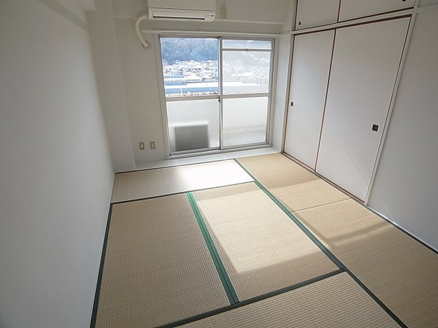 ビレッジハウス鈴蘭台2号棟の内装|風通しも良好でオススメ