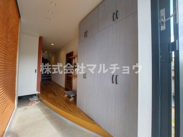 中三栖戸建ての玄関|きれいな玄関です