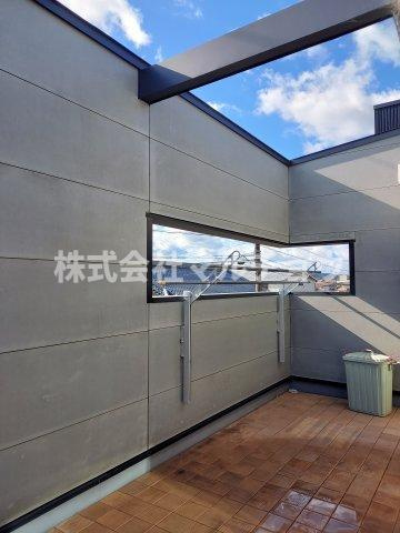 中三栖戸建てのバルコニー|落ち着いた時間を過ごせるバルコニーです