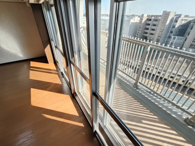 【バルコニー】 | 美しが丘ルピナス