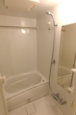 【浴室】 | 三組坂flat | きれいなお風呂です