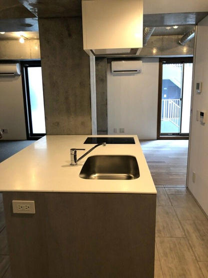 【居間・リビング】 | 三組坂flat | ゆったりとしたリビングです