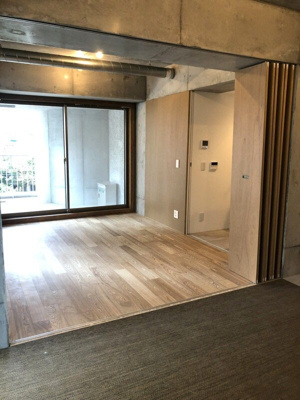 【居間・リビング】 | 三組坂flat | 居間です