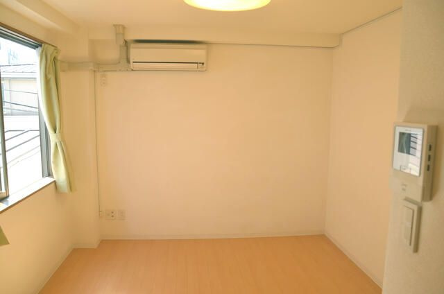 カデンザ大塚の居間・リビング