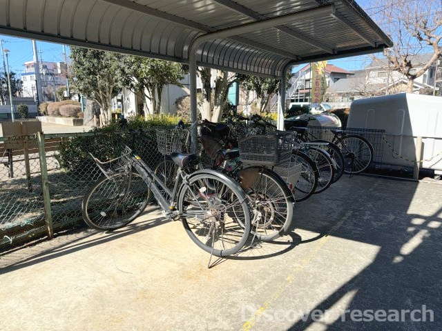 府中コーポラスの駐輪場