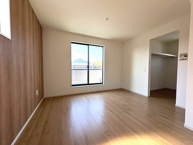 【寝室】 | 福岡市東区三苫2丁目6期7期　1号棟（全5棟）【仲介手数料無料・0円】 | 現地写真。2階主寝室です。