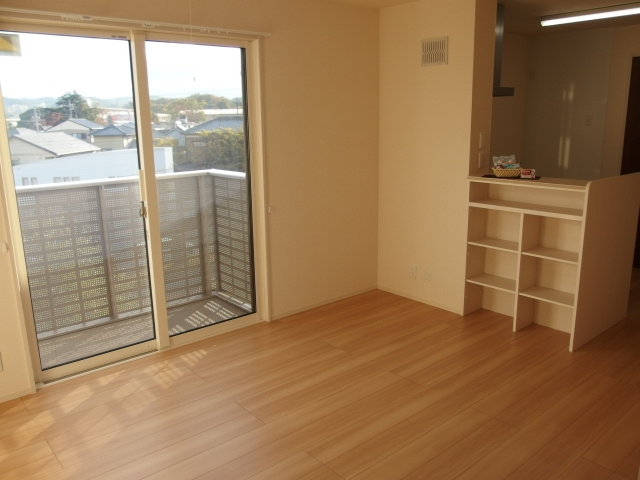 プレミアム井田の居間・リビング