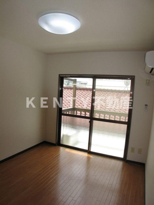 【寝室】 | ハイツベルシャイン | 開放的な寝室です