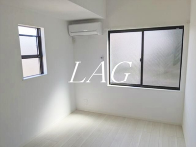 【居間・リビング】 | アザーレ・キュリオス三田Ｂ | 洋室のお部屋です。