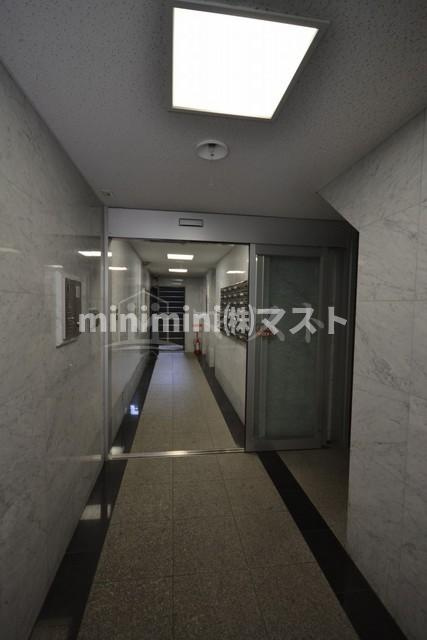 沢村マンションのエントランス