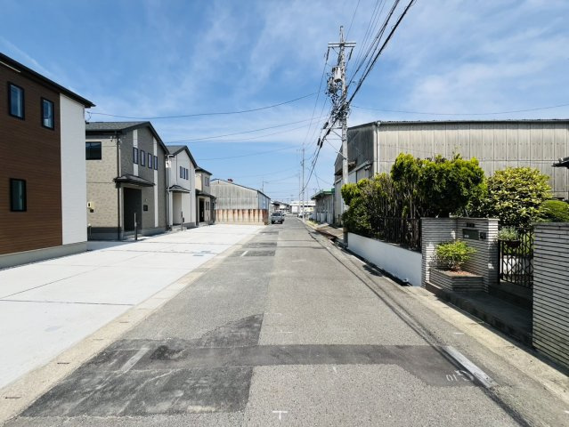 刈谷市築地町二丁目23番2、23番3『仲介手数料無料』新築一戸建て・建売の前面道路含む現地写真