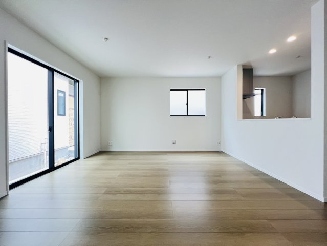 刈谷市築地町二丁目23番2、23番3『仲介手数料無料』新築一戸建て・建売の居間・リビング