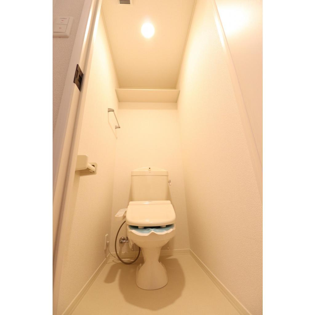 グランドールのトイレ|落ち着いた色調のトイレです