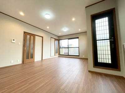 【居間・リビング】 | 高槻市宮田町1丁目　中古戸建