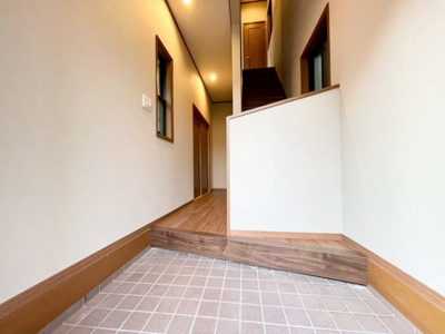 【玄関】 | 高槻市宮田町1丁目　中古戸建