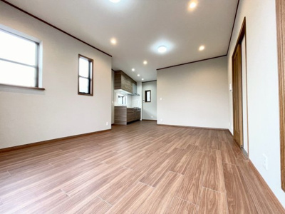 【居間・リビング】 | 高槻市宮田町1丁目　中古戸建