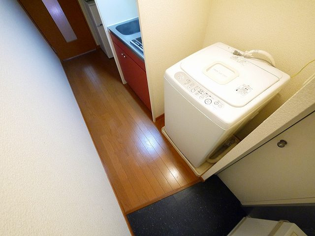 レオパレス売間サニーヒルの玄関|収納もある玄関です