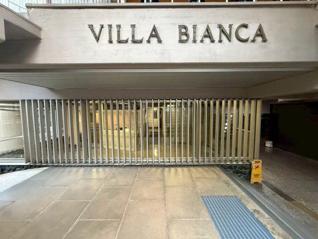 ビラ・ビアンカ　704のエントランス
