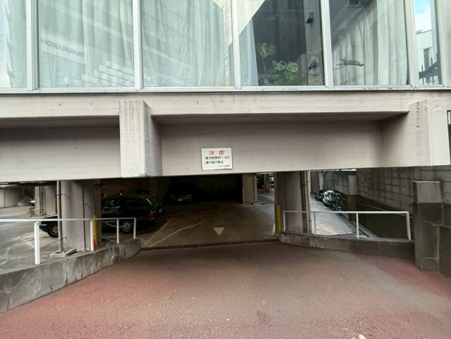 ビラ・ビアンカ　704の駐車場