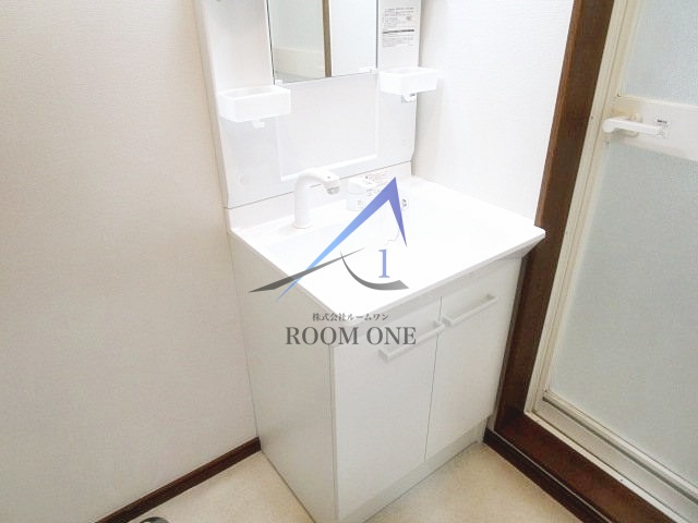 ウェルズ千鳥の洗面所|独立洗面台です。