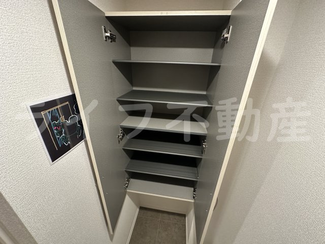 ルシール西岩田の収納